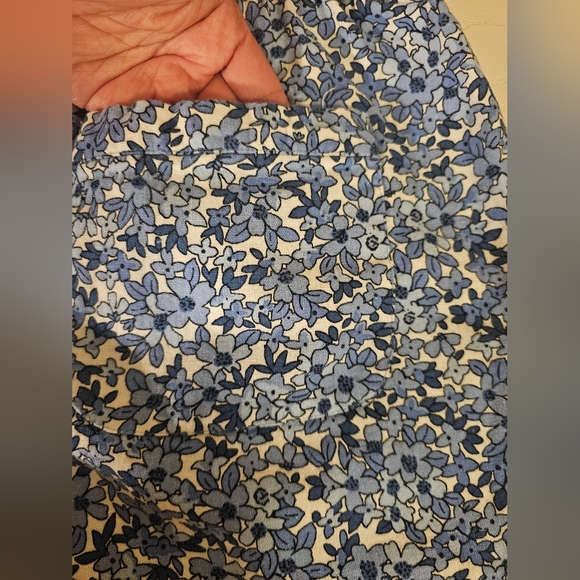 Blue and white Floral Shorts. Size Small. - Picture 3 of 6